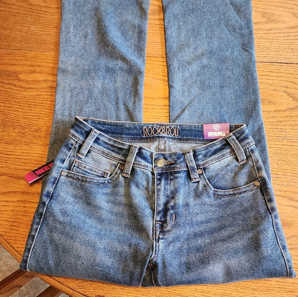 NWT Rock&Roll Cowgirl Mid Rise Bootcut Jeans - Picture 3 of 9
